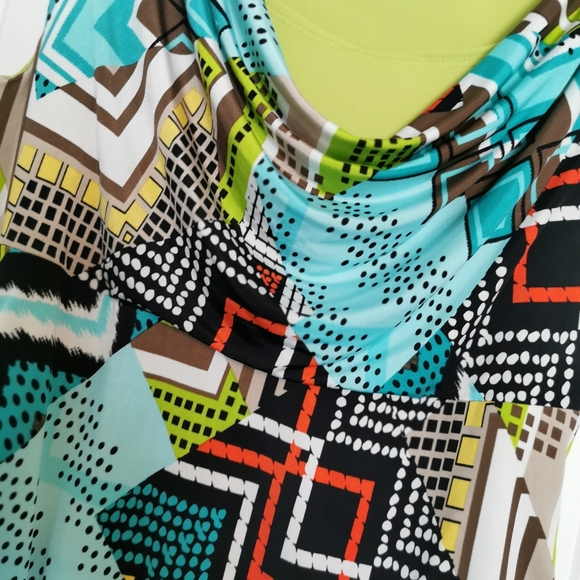 Dress - Picture 2 of 4